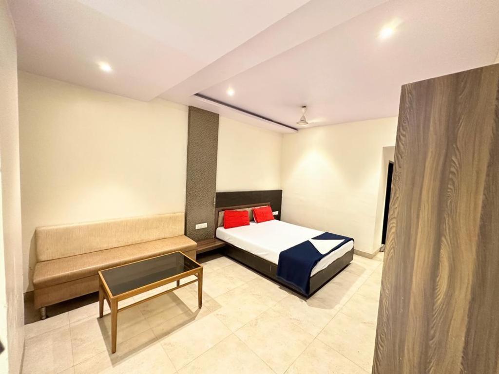 Hotel Hill View Nalasopara ภายนอก รูปภาพ
